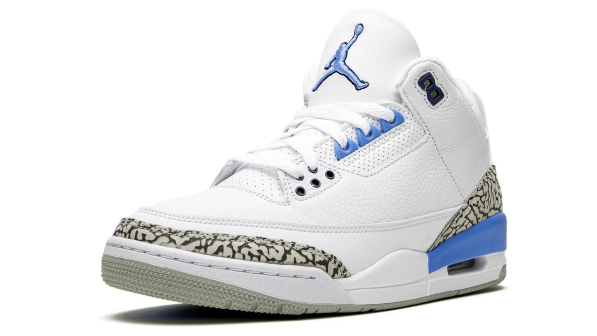 Air Jordan 3 Retro "UNC"
