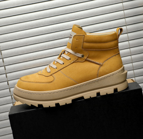 UGG Highland Hi Lace-Up Boot — Wheat