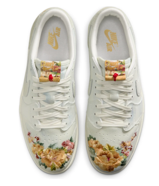 Air Jordan 1 Low OG "CNY Year of the Horse" (2026) IQ1108-011